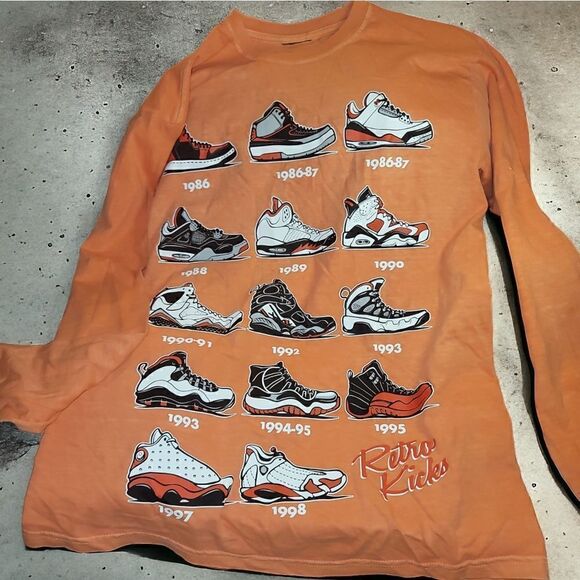 Retro Kicks Sneaker Longsleeve Shirt Size M - Picture 1 of 3